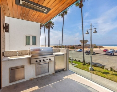 2205 Ocean Front Walk - Photo Thumbnail 4