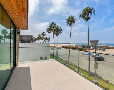 2205 Ocean Front Walk - Photo Thumbnail 11