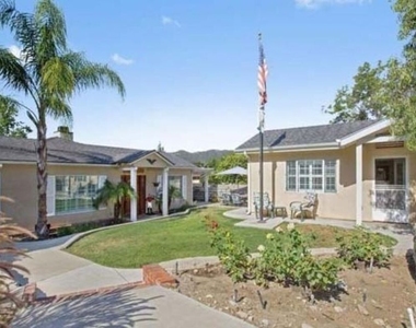 2340 Caldero - Photo Thumbnail 1