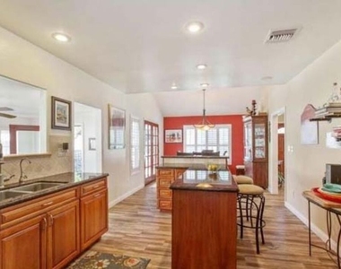 2340 Caldero - Photo Thumbnail 4