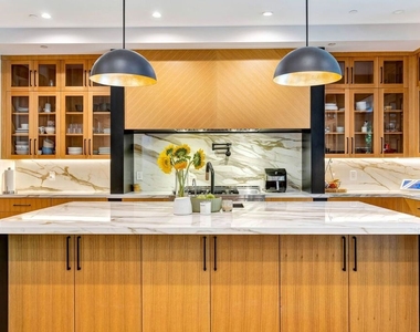 4145 Tujunga Avenue - Photo Thumbnail 16