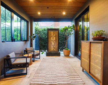 4145 Tujunga Avenue - Photo Thumbnail 3