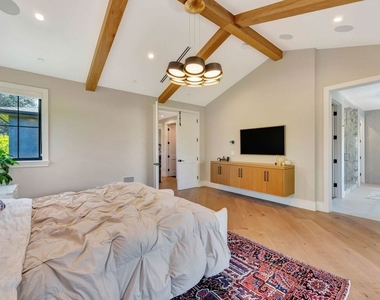 4145 Tujunga Avenue - Photo Thumbnail 25