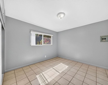 3220 Carlin Avenue - Photo Thumbnail 9