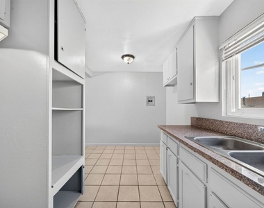 3220 Carlin Avenue - Photo Thumbnail 3