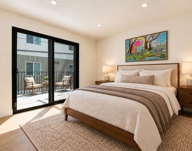 1070 1/4 Masselin Avenue - Photo Thumbnail 3