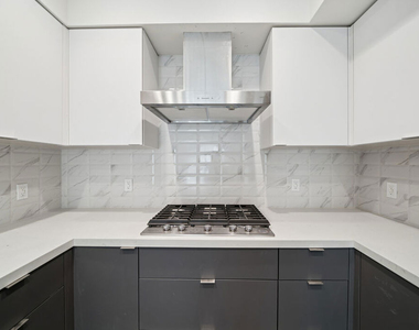 1051 S Corning Street - Photo Thumbnail 6