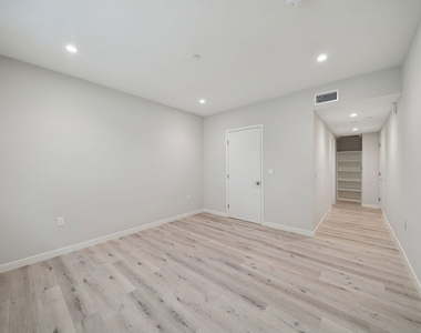1051 S Corning Street - Photo Thumbnail 17