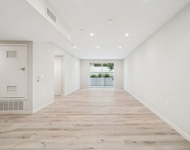 1051 S Corning Street - Photo Thumbnail 2