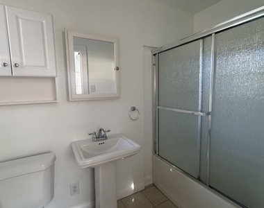 317 N Coronado Street - Photo Thumbnail 3