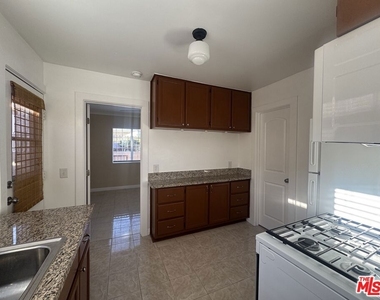 317 N Coronado Street - Photo Thumbnail 1