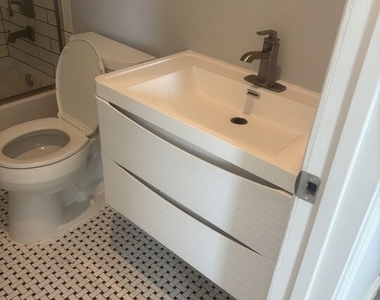 7925 Kittyhawk Avenue - Photo Thumbnail 13