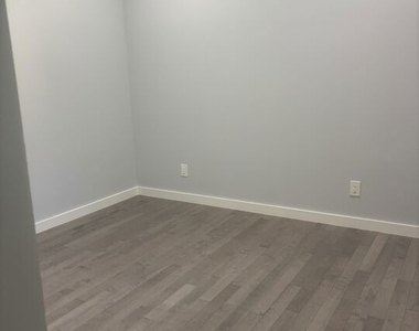 7925 Kittyhawk Avenue - Photo Thumbnail 8
