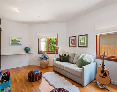 4236 Moore Street - Photo Thumbnail 15
