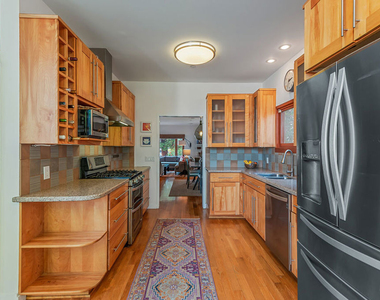 4236 Moore Street - Photo Thumbnail 9