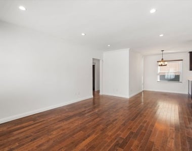 1472 S Crest Drive - Photo Thumbnail 2