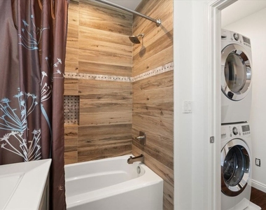 1472 S Crest Drive - Photo Thumbnail 14