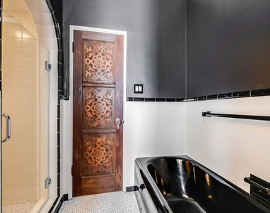 339 N Croft Avenue - Photo Thumbnail 12