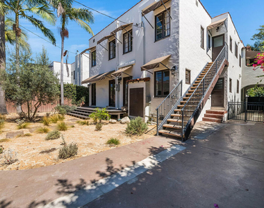 339 N Croft Avenue - Photo Thumbnail 15