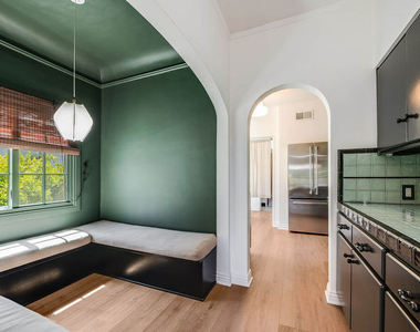 339 N Croft Avenue - Photo Thumbnail 7