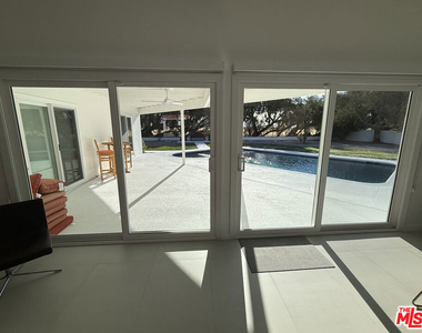 3060 N Farrell Drive - Photo Thumbnail 15