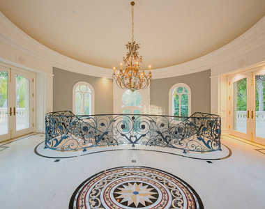 277 St Pierre Road - Photo Thumbnail 13