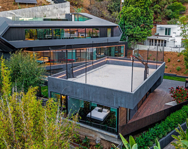 1907 N Beverly Drive - Photo Thumbnail 2