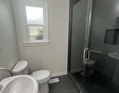 1284 S Highland Avenue - Photo Thumbnail 19