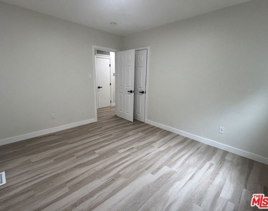 1284 S Highland Avenue - Photo Thumbnail 18