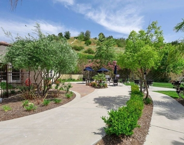 4429 Paxton Place - Photo Thumbnail 16