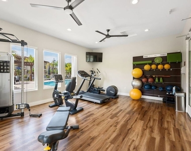 4429 Paxton Place - Photo Thumbnail 15