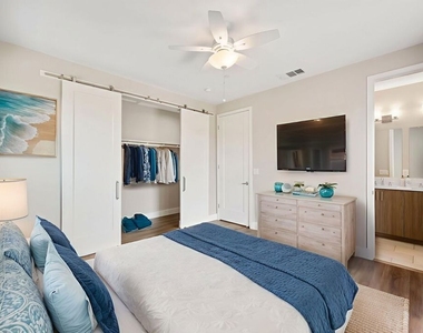 4429 Paxton Place - Photo Thumbnail 3