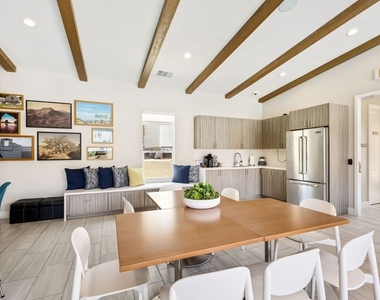 4429 Paxton Place - Photo Thumbnail 14