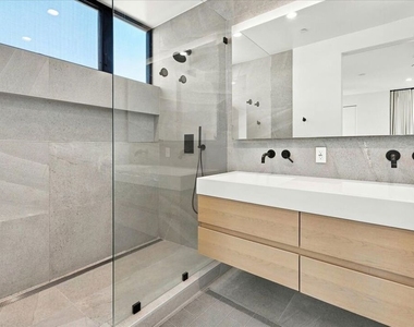 6077 1/2 Horner Street - Photo Thumbnail 10