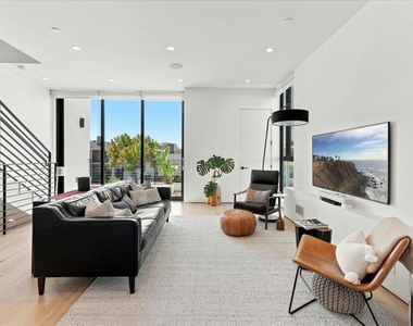 6077 1/2 Horner Street - Photo Thumbnail 1