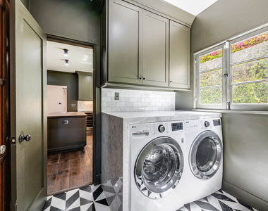 337 N Croft Avenue - Photo Thumbnail 12