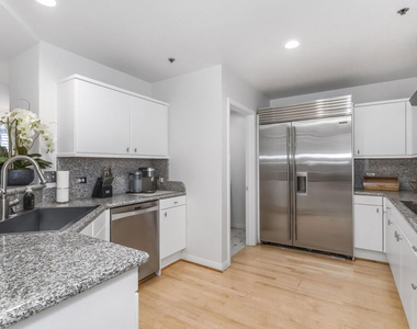 10724 Wilshire Boulevard - Photo Thumbnail 7