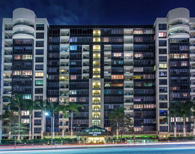 10724 Wilshire Boulevard - Photo Thumbnail 26