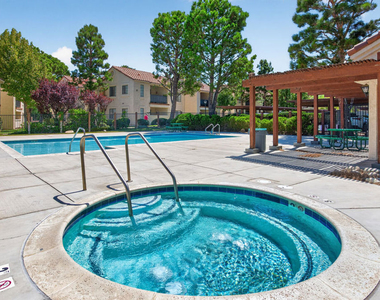 2554 Olive Drive - Photo Thumbnail 31