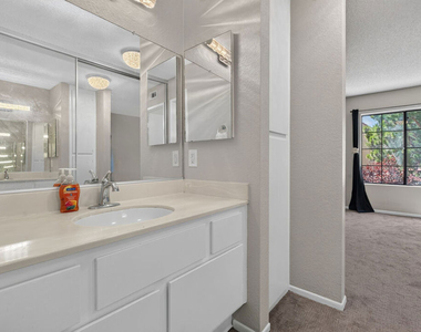 2554 Olive Drive - Photo Thumbnail 23
