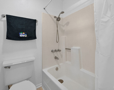 2554 Olive Drive - Photo Thumbnail 19