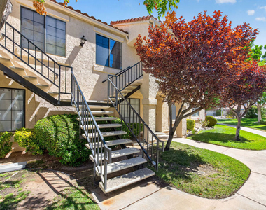 2554 Olive Drive - Photo Thumbnail 3