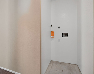 2554 Olive Drive - Photo Thumbnail 25