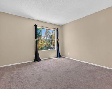 2554 Olive Drive - Photo Thumbnail 20