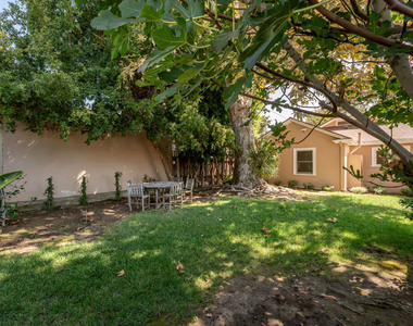 1919 N Catalina Street - Photo Thumbnail 11