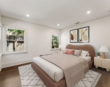 1919 N Catalina Street - Photo Thumbnail 10