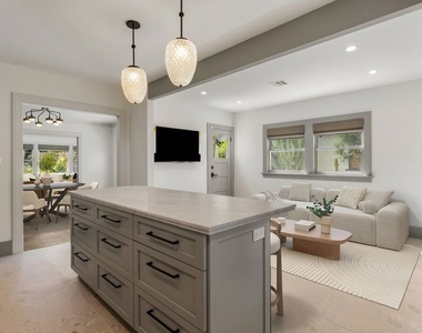1919 N Catalina Street - Photo Thumbnail 4