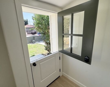 3957 Tivoli Avenue - Photo Thumbnail 23
