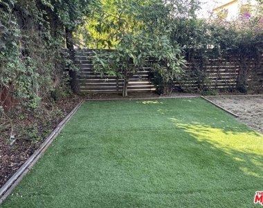 3957 Tivoli Avenue - Photo Thumbnail 18