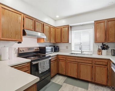 1512 Concord Way A - Photo Thumbnail 16